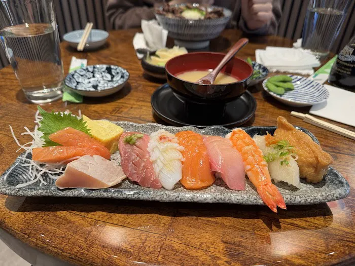 Sushi Adachi Picture 2