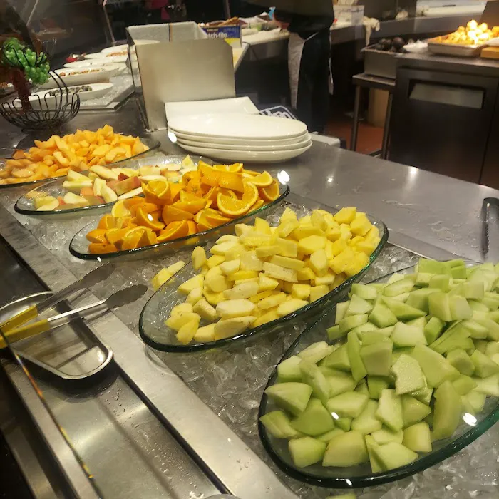 Tomi Sushi & Seafood Buffet Picture 4