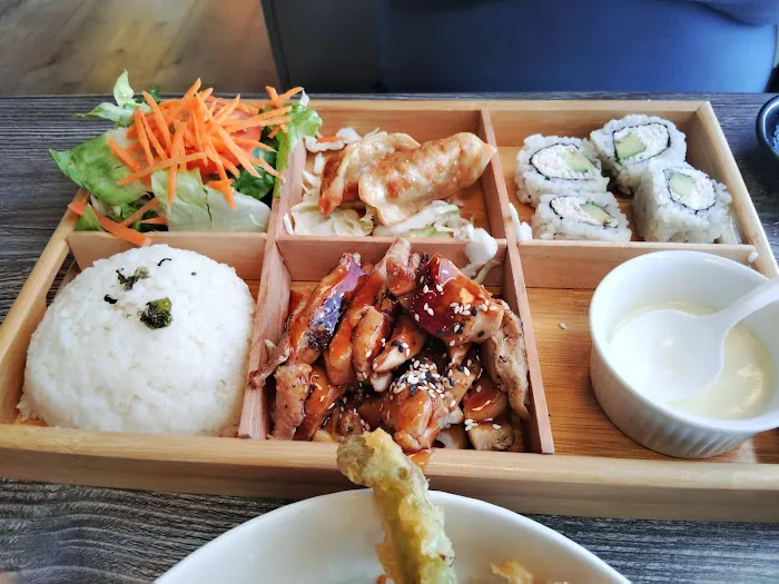V Sushi Picture 1