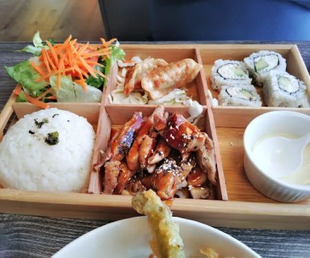 V Sushi