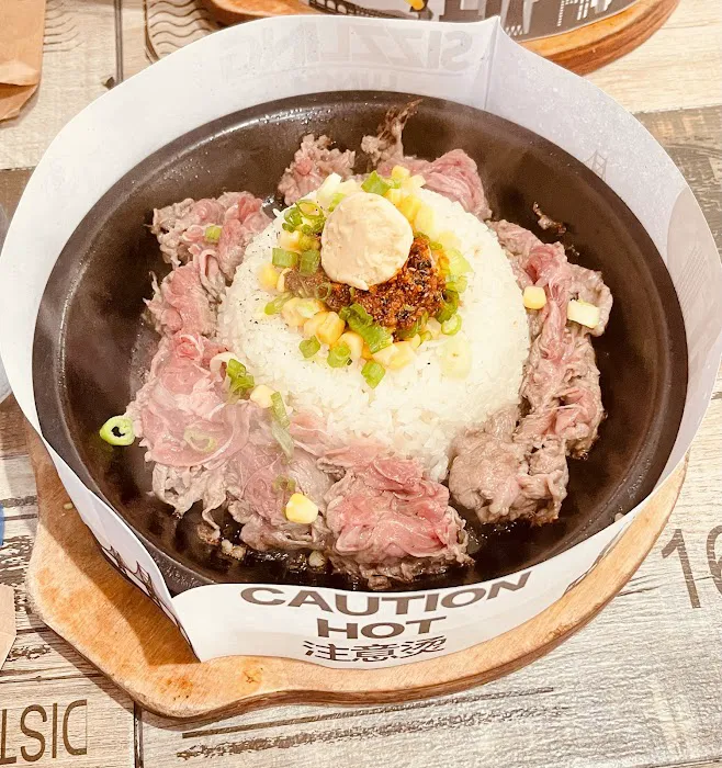 Sizzling Lunch Picture 8
