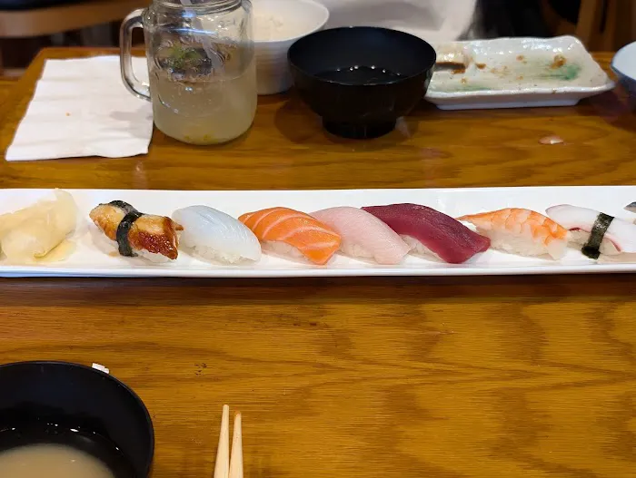 Bay Sushi Picture 3