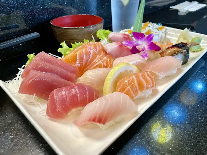 Joy Sushi Picture 9