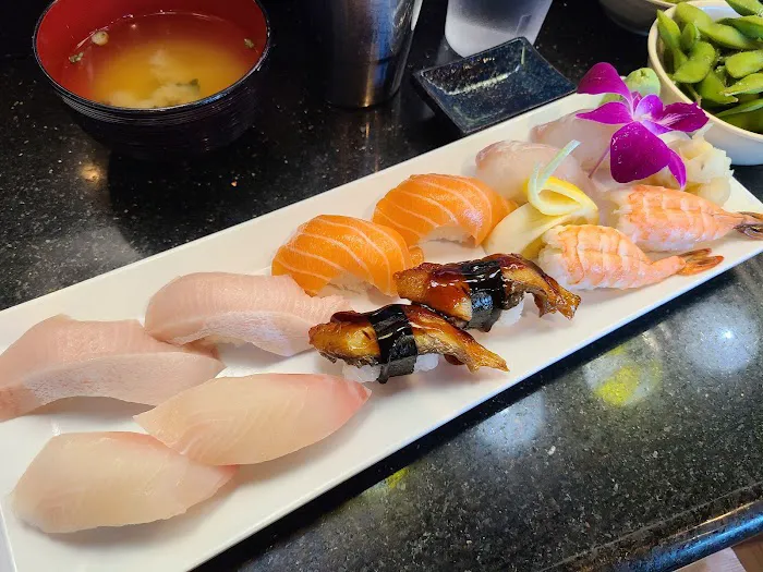 Joy Sushi Picture 8