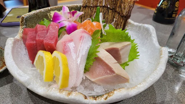 Yoshi Sushi Picture 10