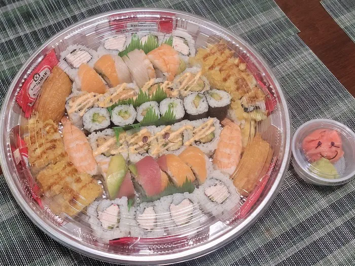 Bluefin Sushi & Teriyaki Grill Picture 6