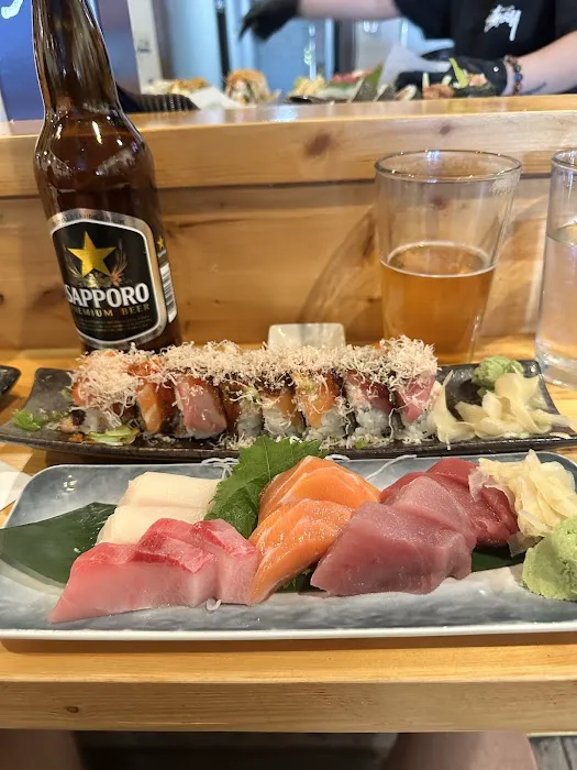 Sapporo Rock & Roll Sushi Picture 3