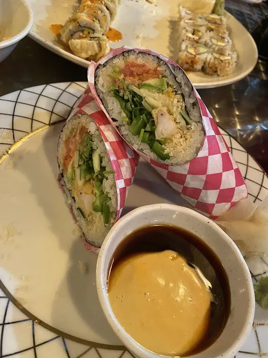 Hai's Sushi & Pho Picture 3