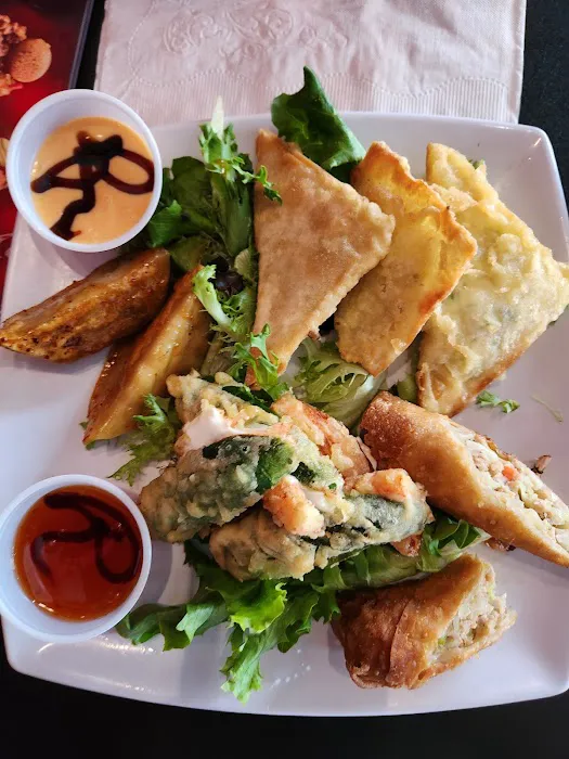 Rock N Roll Sushi - Hendersonville Picture 8