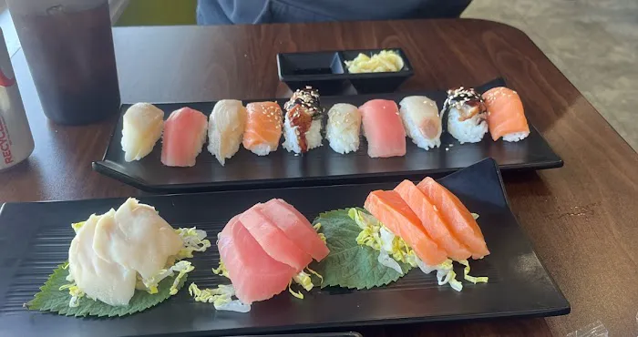 NOM NOM SUSHI Picture 2