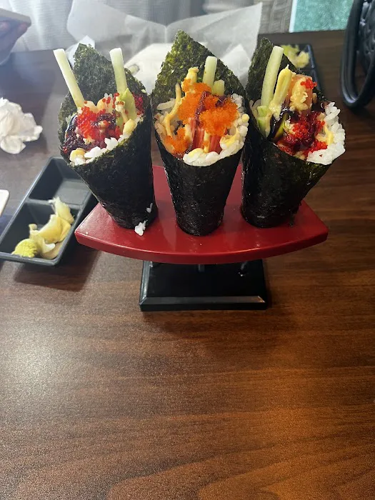 NOM NOM SUSHI Picture 7