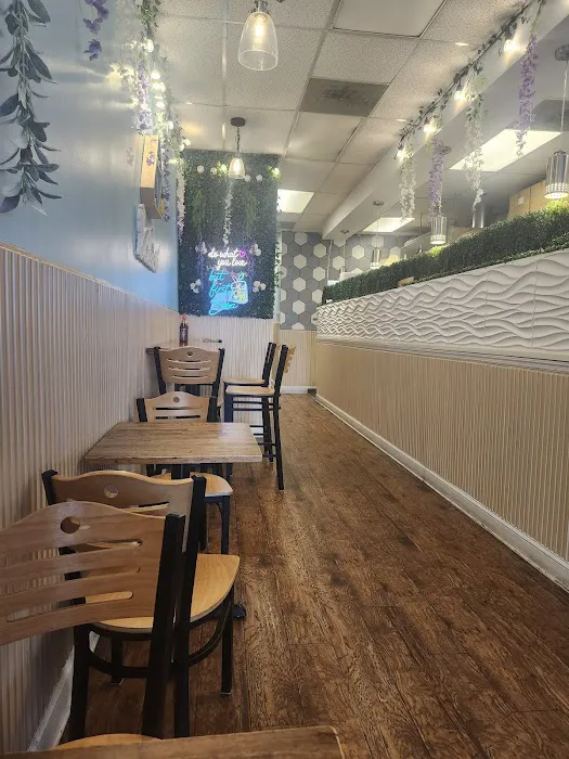 Ice Point Cafe Picture 4