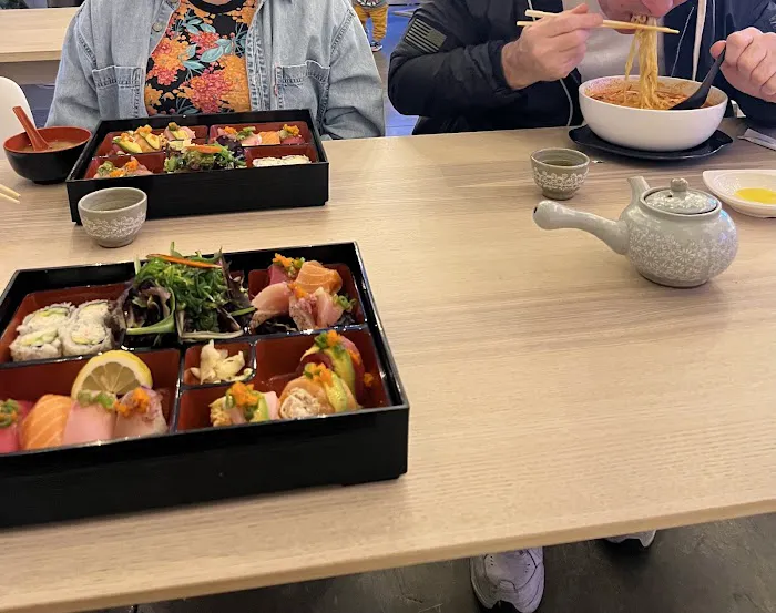 Daylight Sushi Picture 10