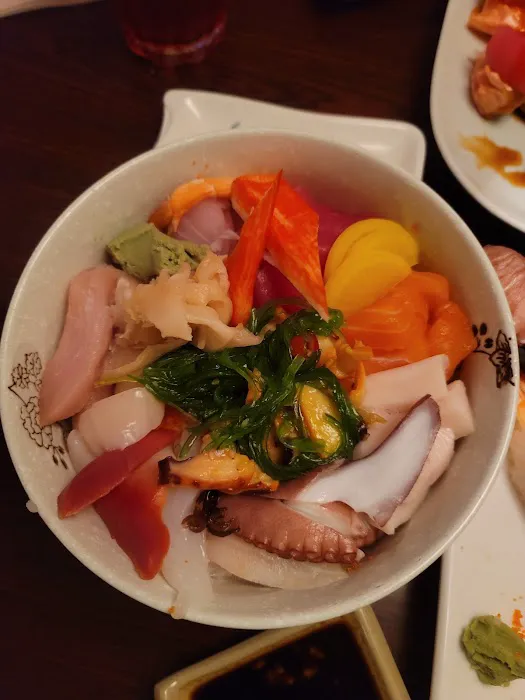 Fin Fusion Sushi Bar Picture 1