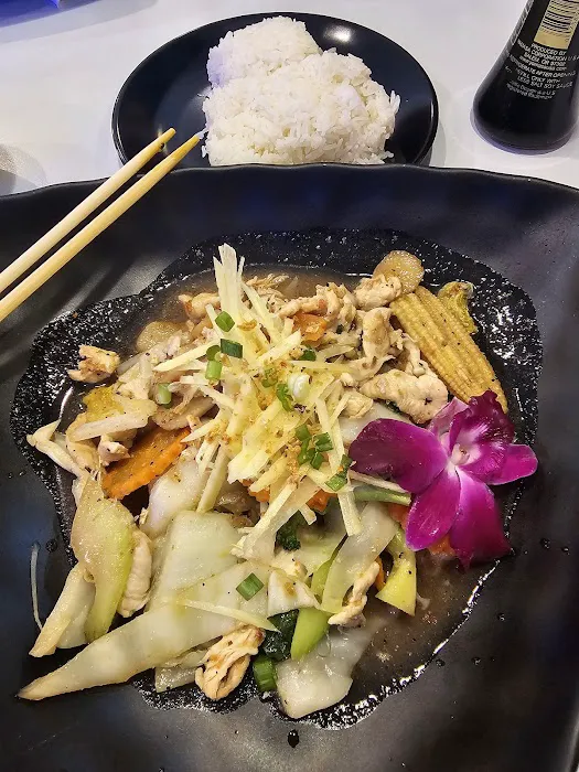 Lemongrass Sushi & Thai Picture 6