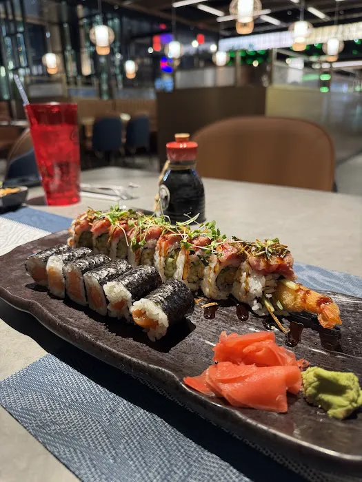 Akita Ramen Sushi & Izakaya Picture 3