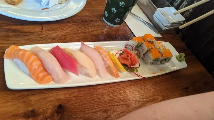 Yellowtail Robata Grill & Sushi Picture 7