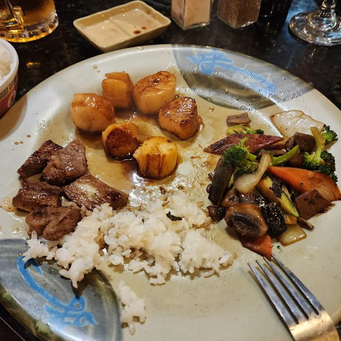 Yamato Japanese Steakhouse & Sushi Bar Picture 3