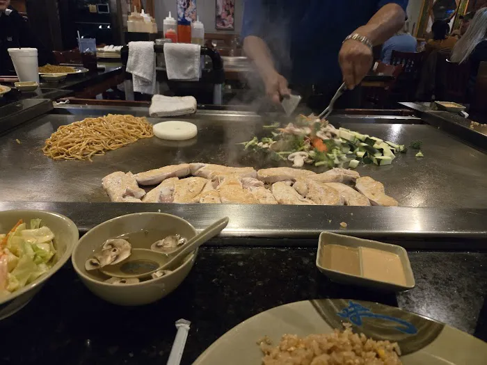 Yamato Japanese Steakhouse & Sushi Bar Picture 4