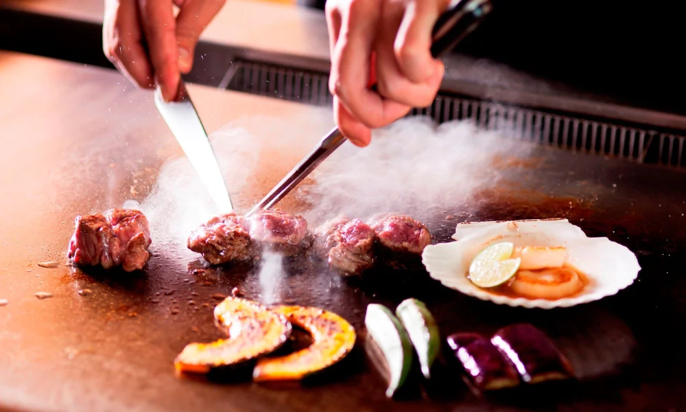 Me 2 Japanese Sizzling Restaurant: A Unique Teppanyaki Experience in Edmontontripadvisor.com.ar+12linda-hoang.com+12restaurantguru.com+12
