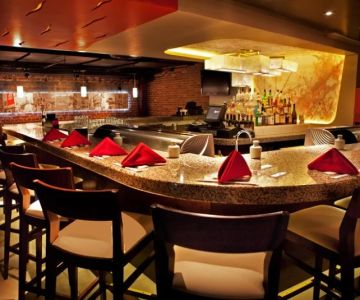What Is an Open Table in a Japanese Steakhouse Restaurant?