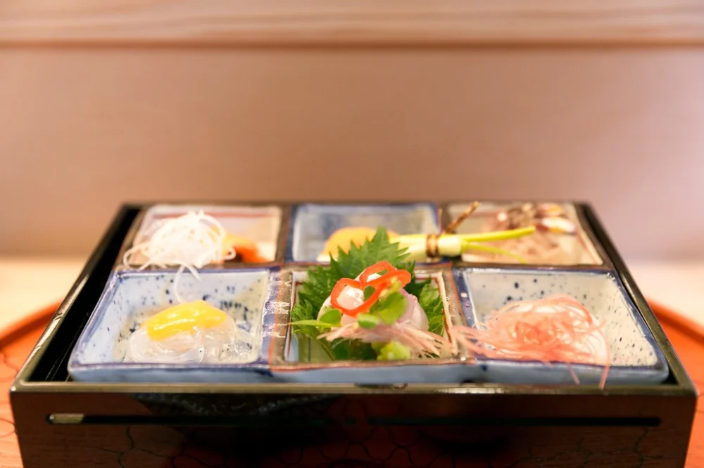 How to Make a Reservation at a Restaurant in Japanese