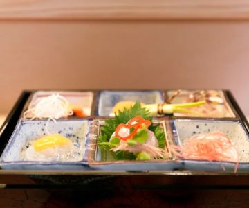 How to Make a Reservation at a Restaurant in Japanese