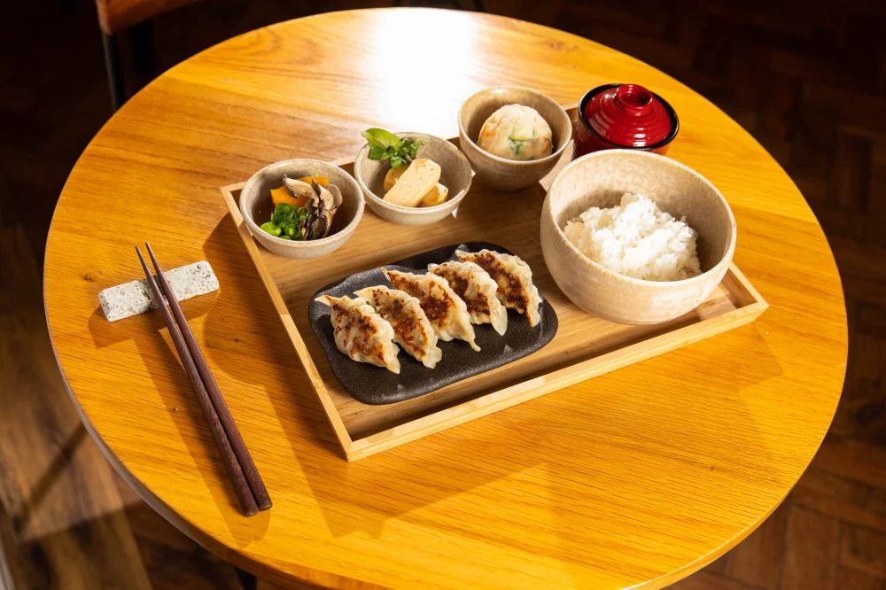 Why Can't You Eat the Bread in Japanese Restaurants? Understanding the Custom