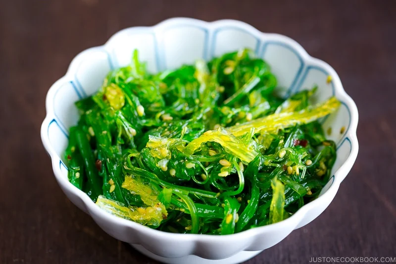 How to Make Japanese Restaurant Seaweed Salad at Home