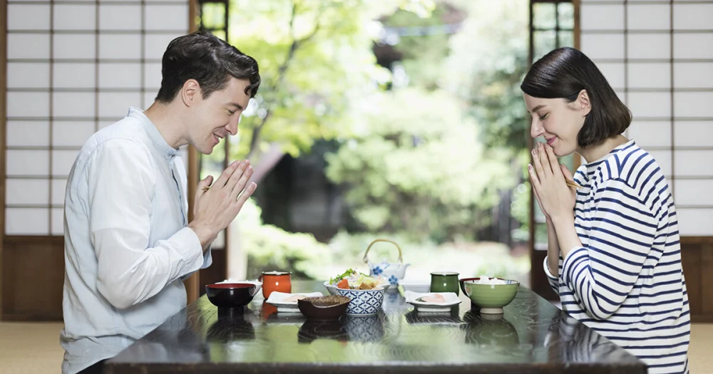 How to Say Thank You in a Japanese Restaurant – Phrases & Etiquette