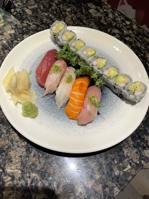 Shinto Japanese Sushi & Hibachi Picture 9