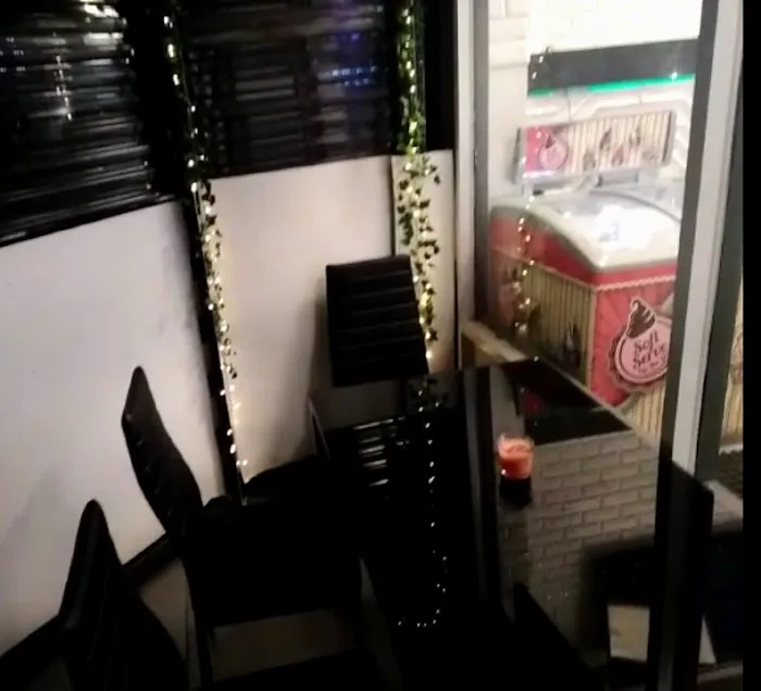 Malki Palki Kosher Restaurant Picture 4