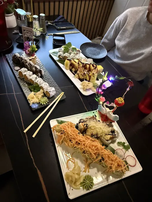 WASABI Sushi Hibachi Bar Picture 4