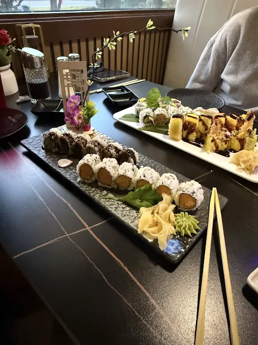 WASABI Sushi Hibachi Bar Picture 9