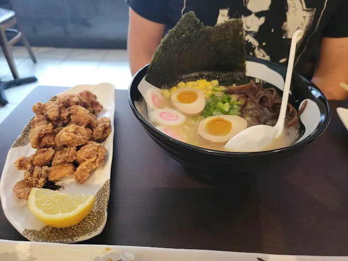 Akura ramen & sushi Picture 1