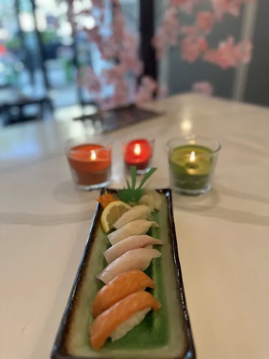 MooDeng Cafe Sushi Bar Picture 3