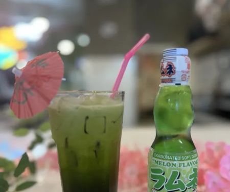 MooDeng Cafe Sushi Bar