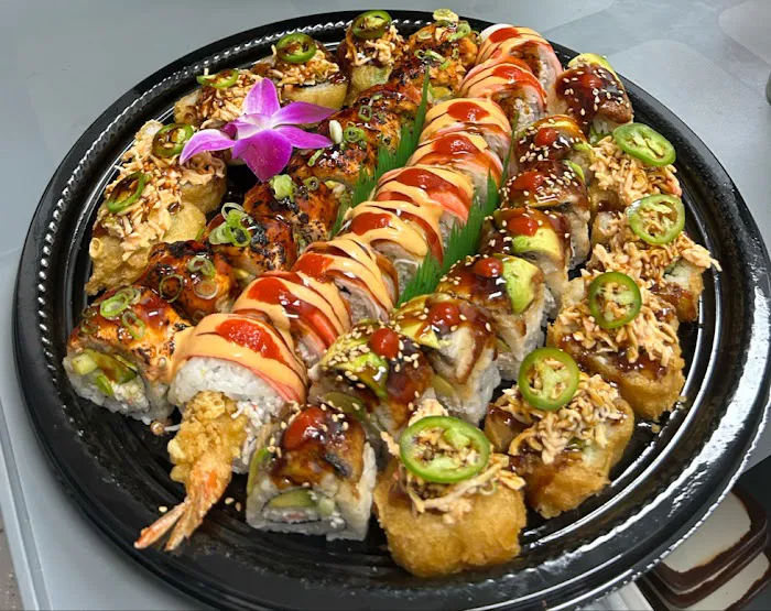 Picazo Sushi & Poke Picture 2