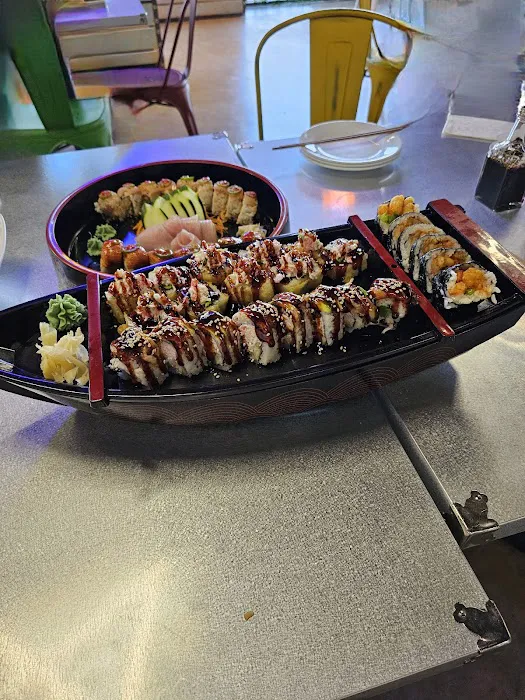 Picazo Sushi & Poke Picture 4