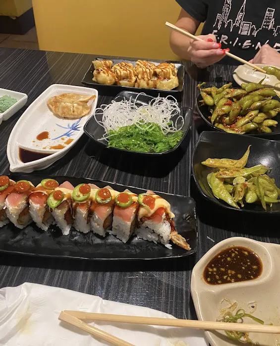 MAKISU SUSHI RESTAURANT Picture 6