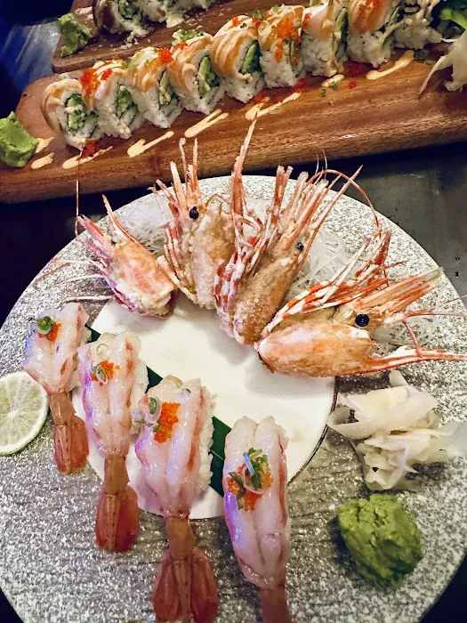 Raw Sushi Bar Lounge Picture 5