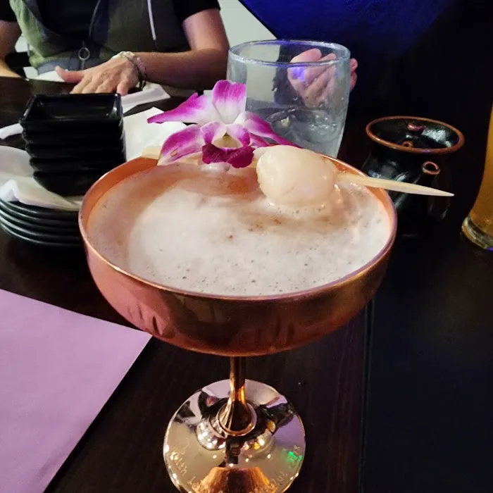 Raw Sushi Bar Lounge Picture 8