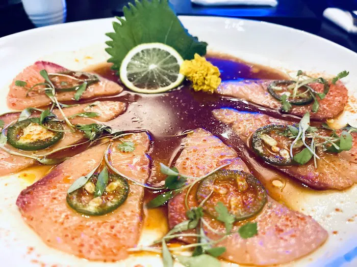 Raw Sushi Bar Lounge Picture 10