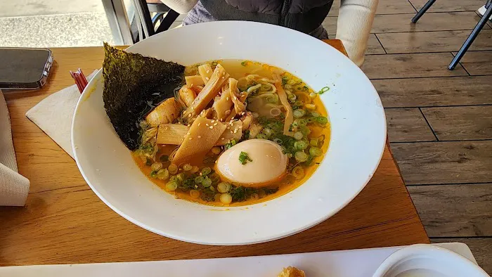 Maru Ramen Bar Picture 6