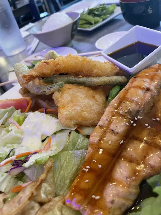 Satori Sushi & Teriyaki Grill Picture 3