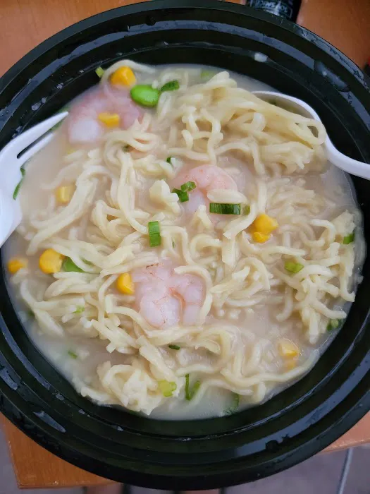 Hawaiian Poke & Ramen Picture 8