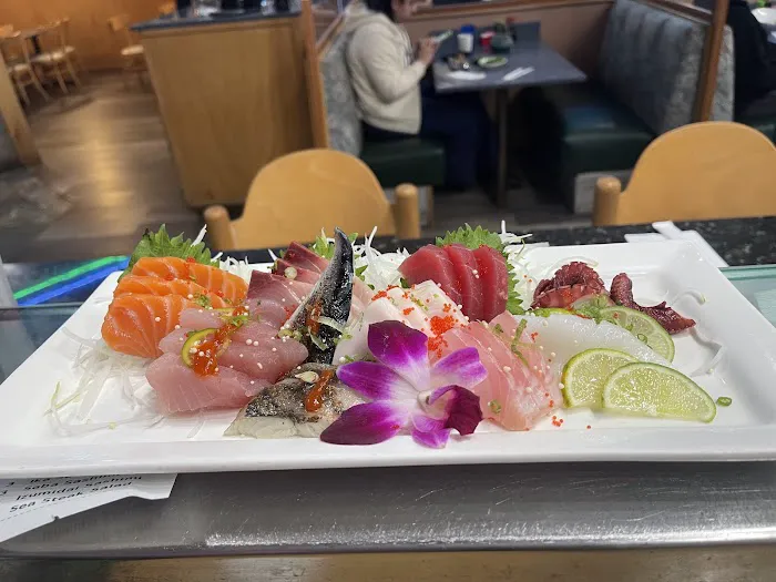 Narumi Sushi Picture 6