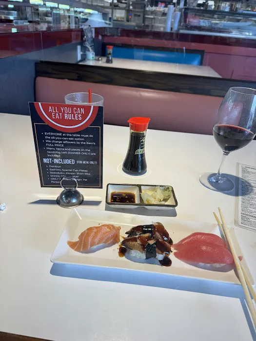 Bento Revolving Sushi Picture 1