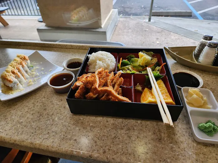 Hasu | Teriyaki and Sushi Picture 8