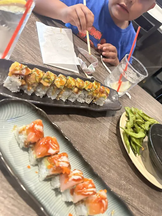 Oaks Sushi & Bowl Restaurant Picture 2